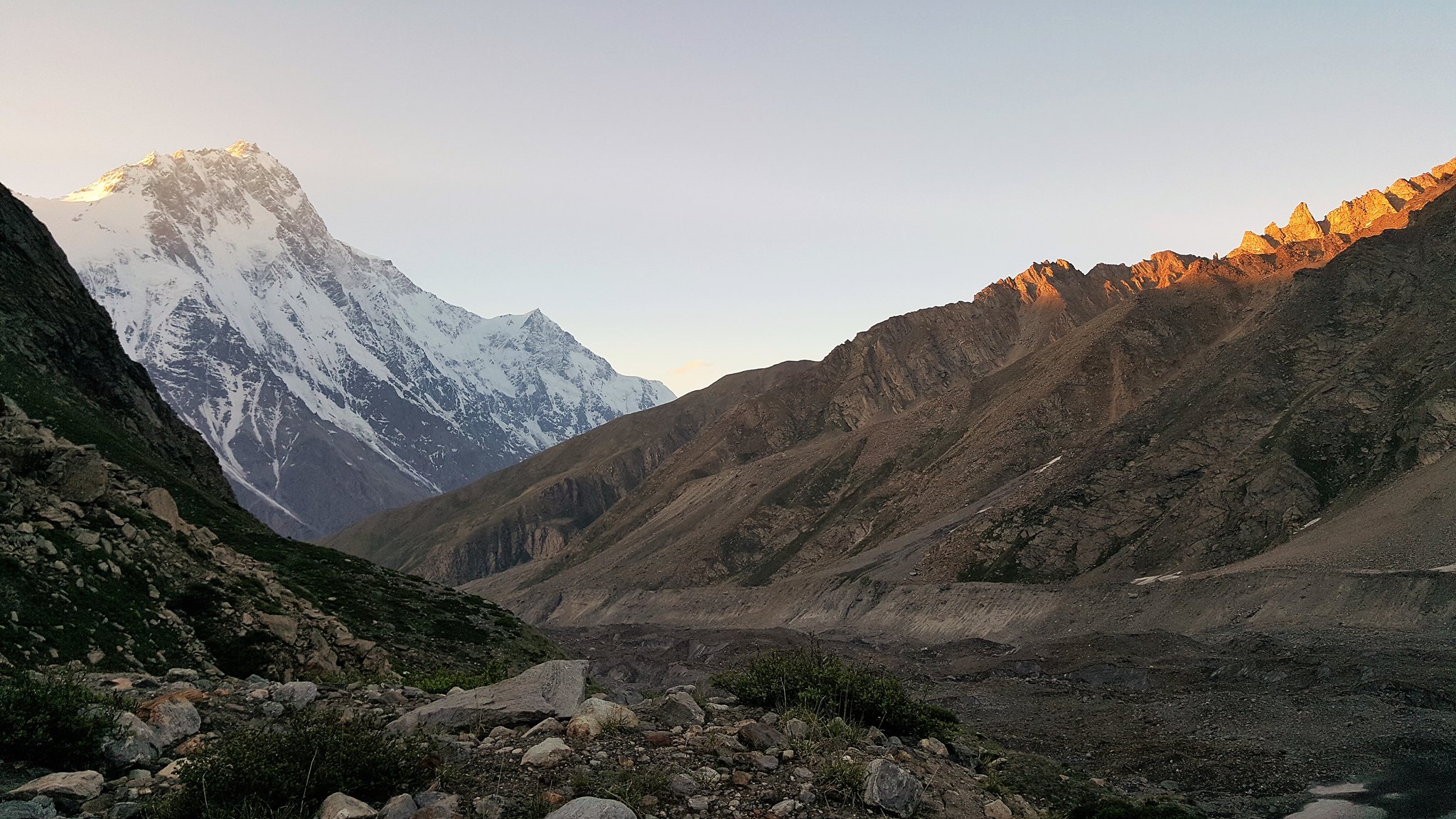 A-stunning-view-of-Nanga-Parbat-from-shaigiri-Peak